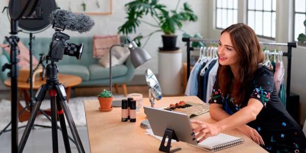 Una chica en el negocio de influencer