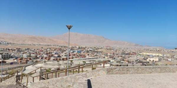 Vista panorámica de Alto Hospicio, ubicado en el desierto de Atacama (Chile) y uno de los lugares más secos del mundo