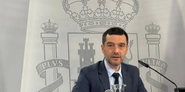 El ministro Pablo Bustinduy, en la rueda de prensa