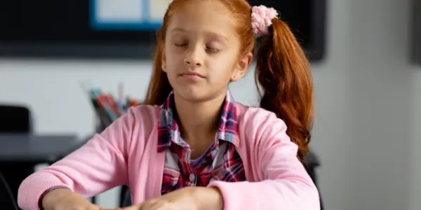 Niña con discapacidad visual
