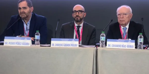 Dr. Enrique Grande y compañeros especializados en oncología de precisión