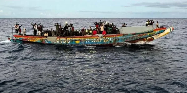 Miles de personas mueren en embarcaciones hacia España