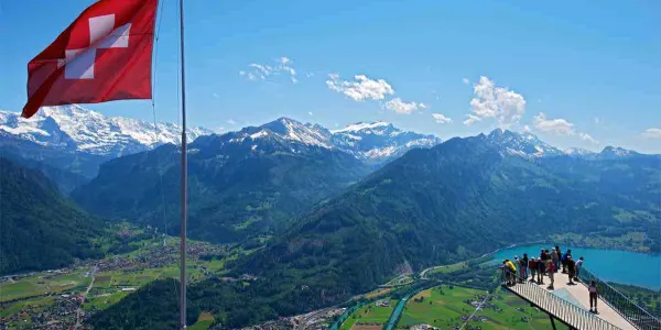 Suiza impone cuarentena a los viajeros procedentes de España