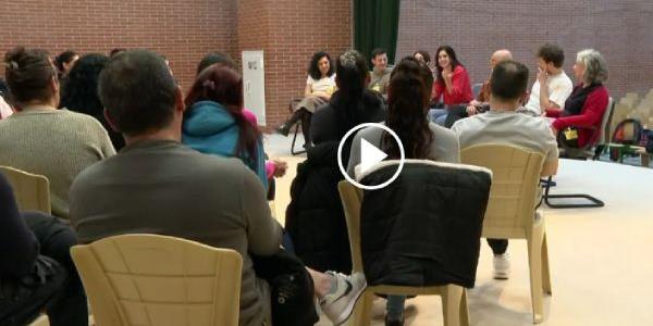 Presos participando en actividades culturales para la reinserción social