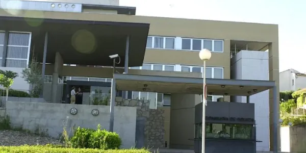 Fachada exterior de la comisaría de Pozuelo donde se investigó el caso. 