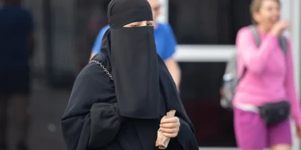 mujer con burka