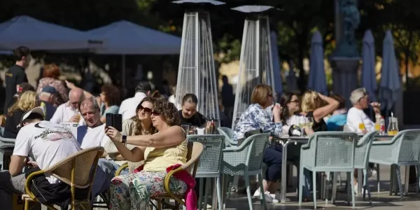 El sol de primavera puede quemarnos en cualquier momento que pasemos al aire libre.