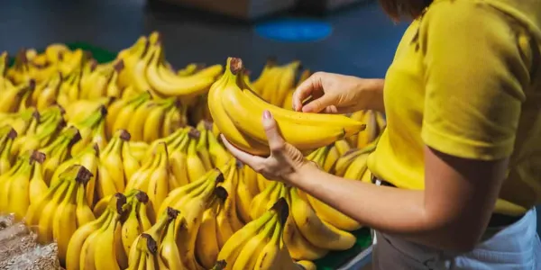 Frutas que contienen restos de pesticidas