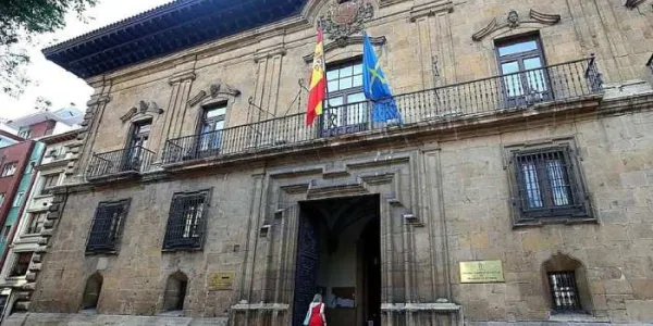 Fachada del edificio del Tribunal Superior de Justicia de Asturias.