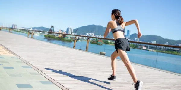 Mujer corriendo