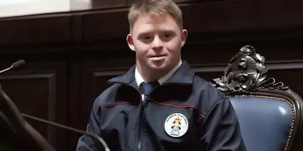 Santiago Sequeira, primer bombero son síndrome de Down