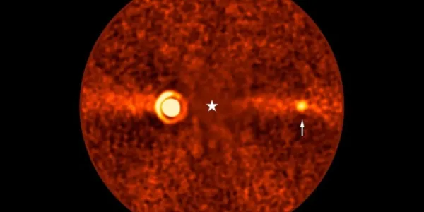 exoplaneta Beta Pictoris d.