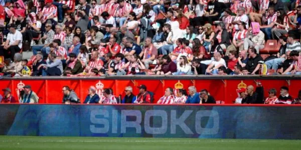 Gradas bajas del estadio El Molinón Enrique Castro 'Quini' 