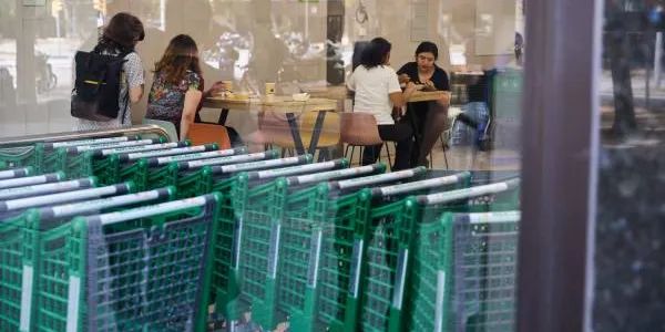 Un mercaurante de Mercadona en un supermercado de Barcelona