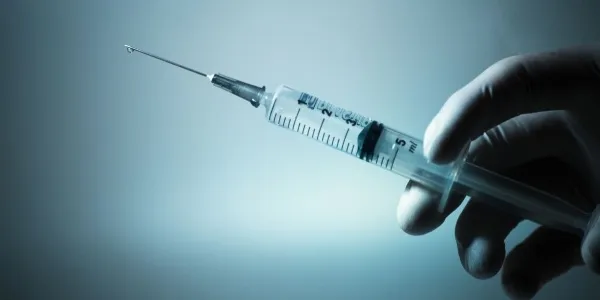 En la fase 2, esta combinación redujo un 49% el riesgo de recaída o muerte y un 59% el riesgo de metástasis a distancia o muerte frente a Keytruda solo.