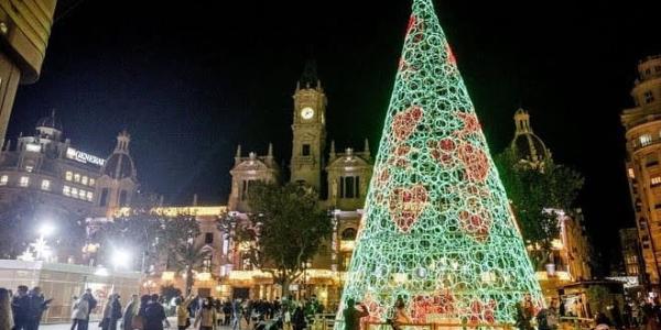 Valencia y el alumbrado solidario por la DANA