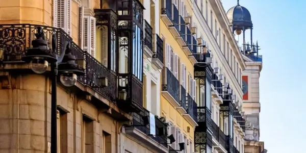 Las compraventas de viviendas cayeron en 2019 en España un 3,3%.