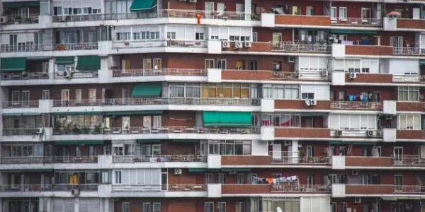 España es el segundo país de la UE con más gente viviendo en pisos.