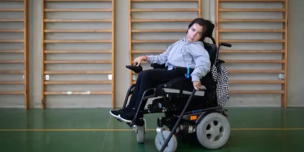 Zoe Rubio, la impulsora del primer equipo de hockey en silla de ruedas eléctrica de Aragón